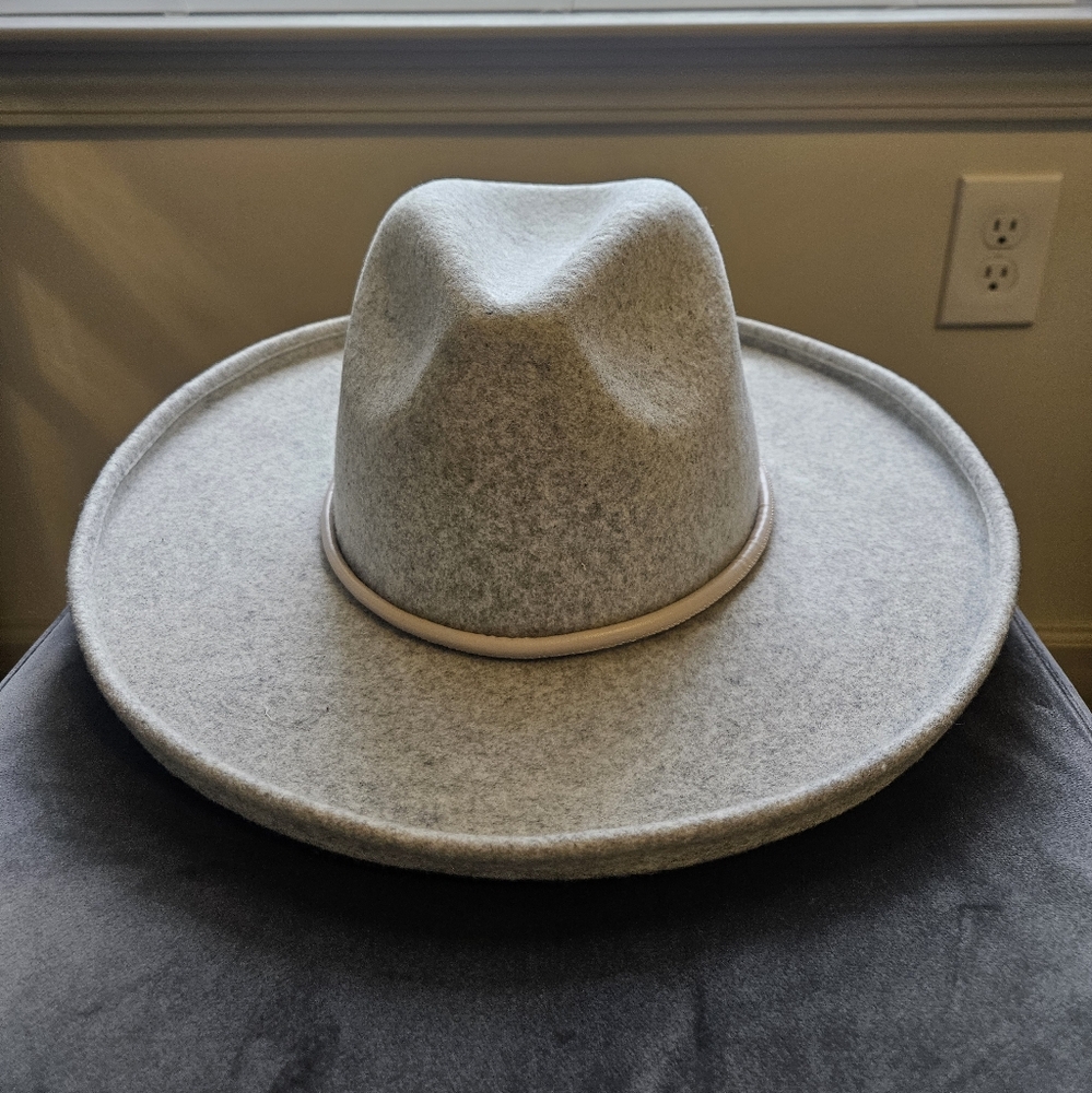 Gigi Pip X Cara Loren Pencil Brim Wool Hat In Heather Grey - NEW With Tags